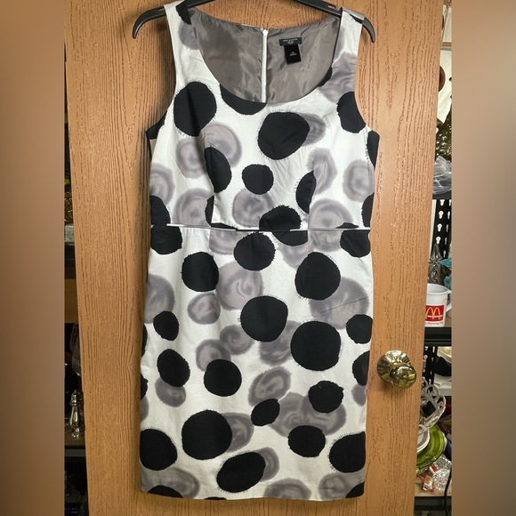 Ann Taylor-Sleeveless black, white, gray, polka dot sheath dress size 12. - Picture 1 of 4